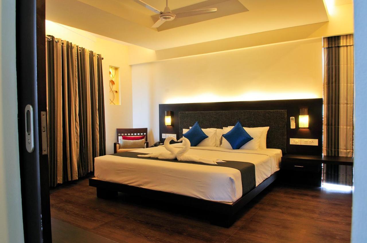 Copper Folia Hotel Kozhikode Exterior photo