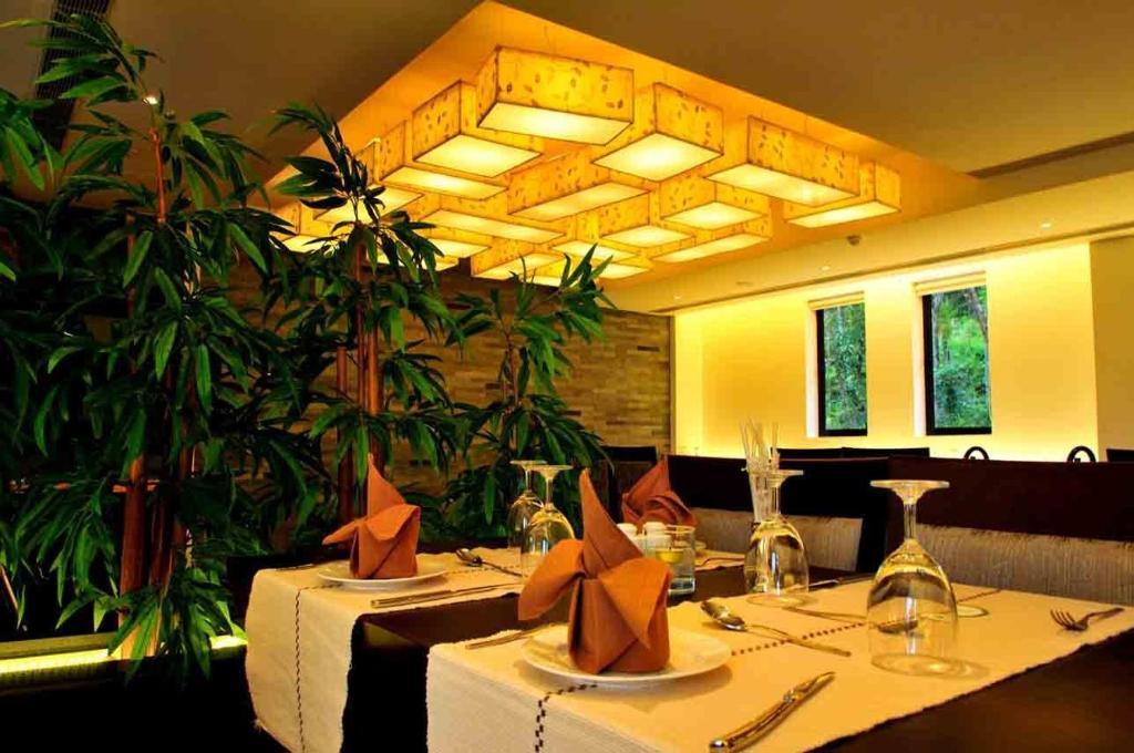 Copper Folia Hotel Kozhikode Exterior photo