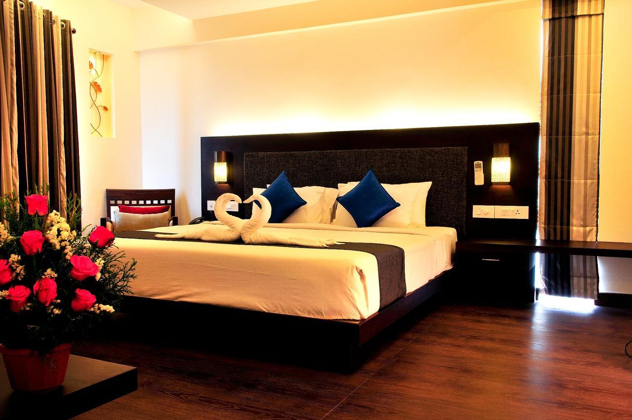 Copper Folia Hotel Kozhikode Exterior photo